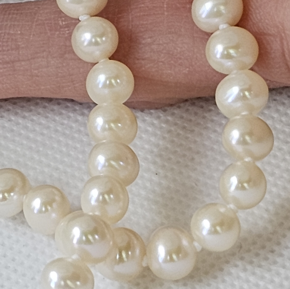 Genuine Cultured Pearls 10K Gold Clasp! - Picture 5 of 8